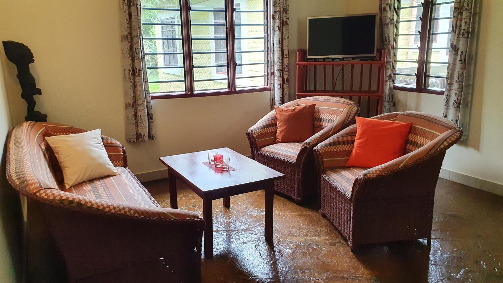 Safina Cottages Diani Beach Exterior photo